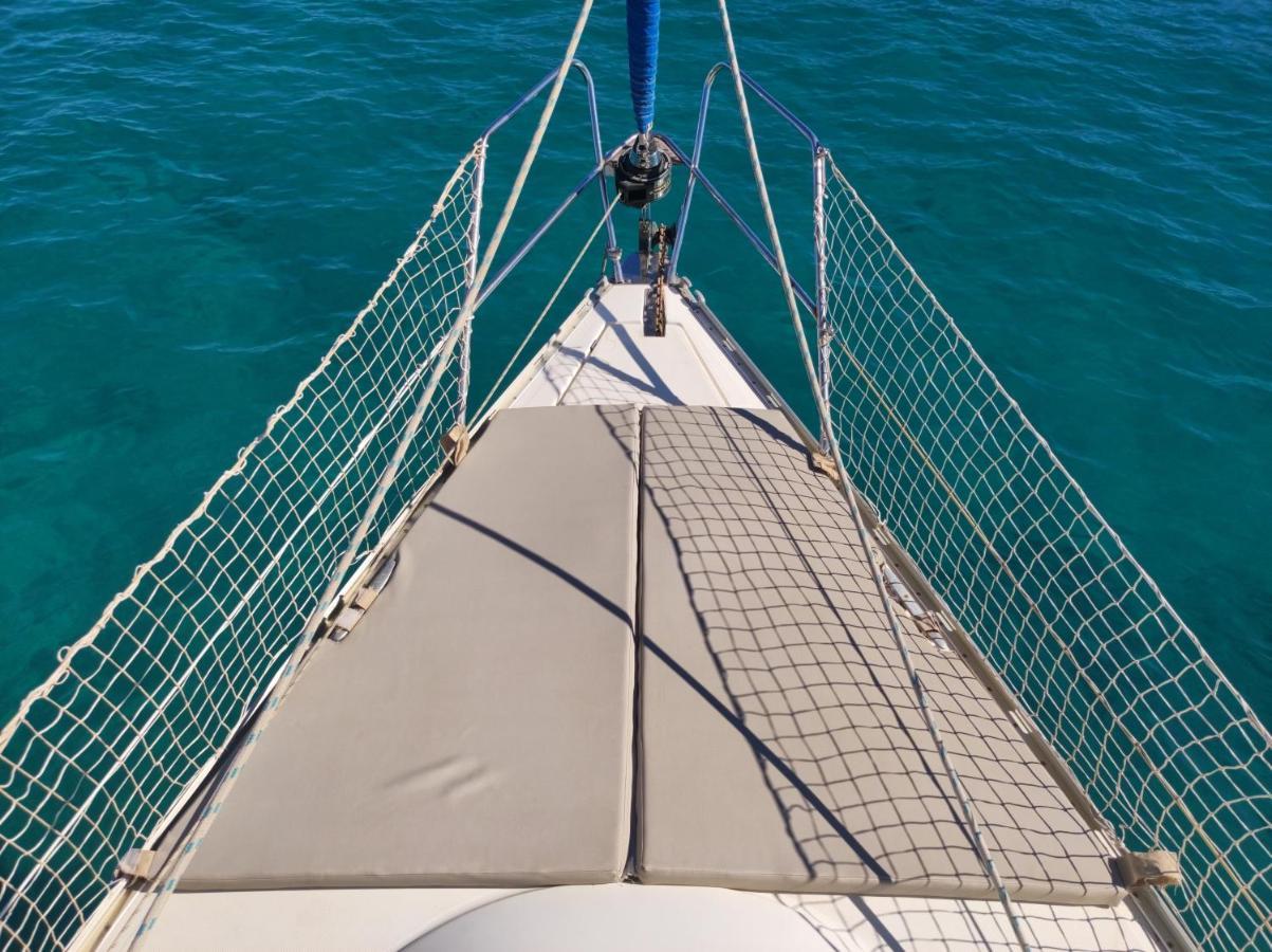 Magnifico barco en La Graciosa Caleta de Sebo Exterior foto
