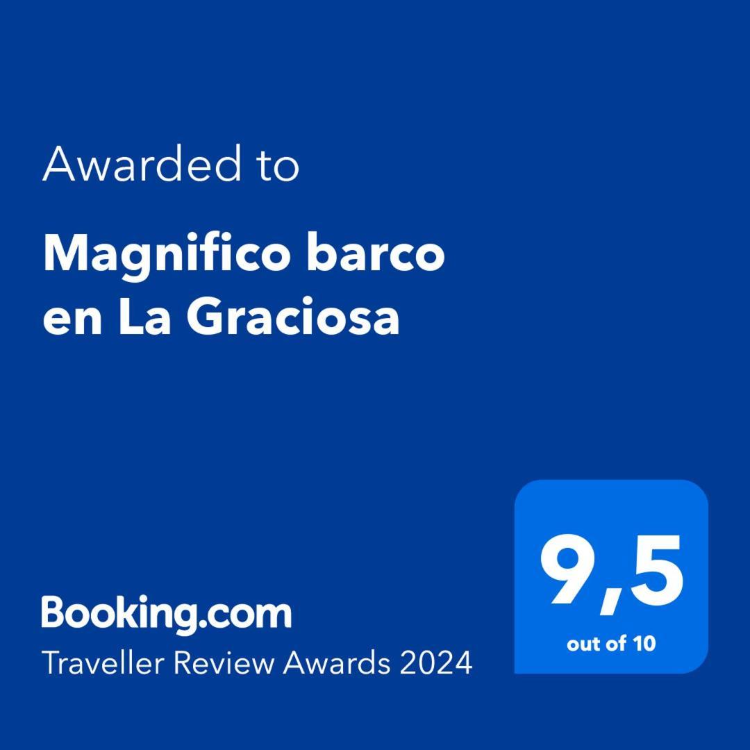 Magnifico barco en La Graciosa Caleta de Sebo Exterior foto